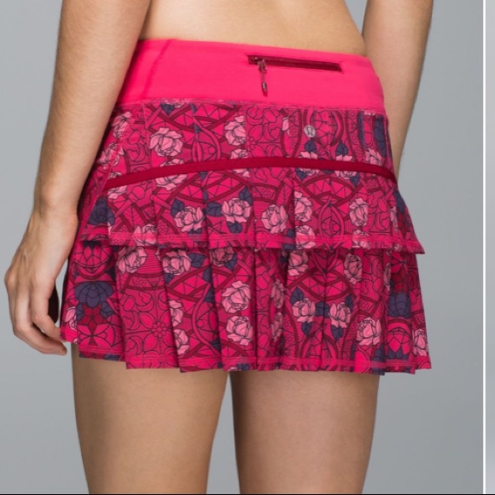 - Lululemon 8 Pace Setter Prisma Guava Lava skirt